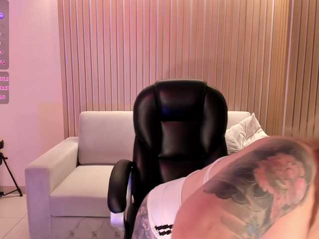 MadisonKane live cam on BongaCams
