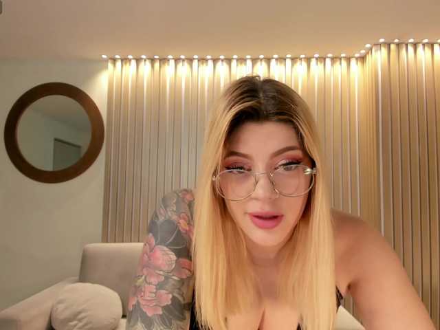 MadisonKane's BongaCams show and profile
