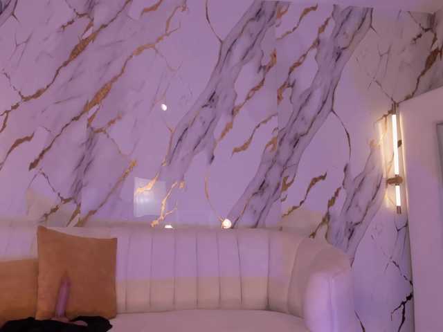 MadisonKane live cam on BongaCams