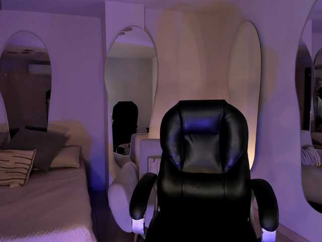 MadisonKane live cam on UnifiedCams