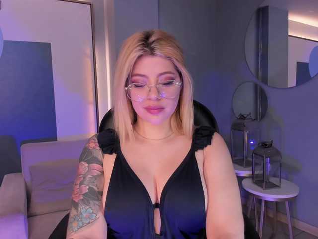 MadisonKane live cam on BongaCams