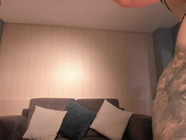 MadisonKane's BongaCams show and profile