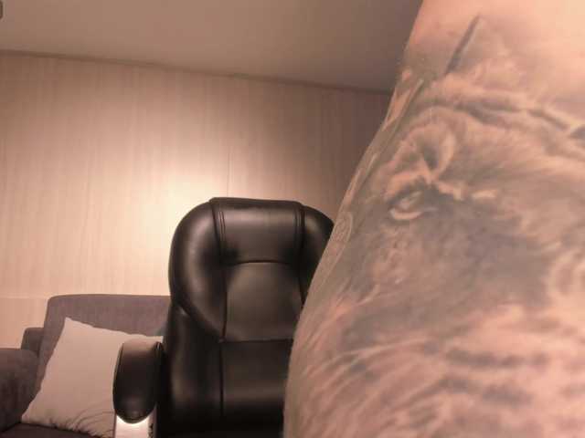 MadisonKane's BongaCams show and profile