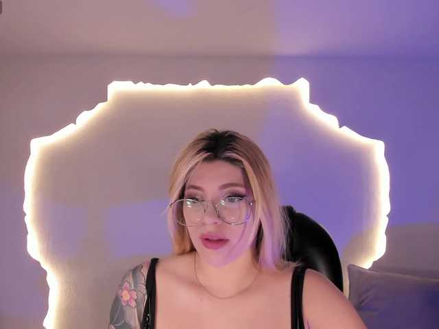 MadisonKane live cam on BongaCams