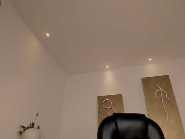 MadisonKane, live now on BongaCams