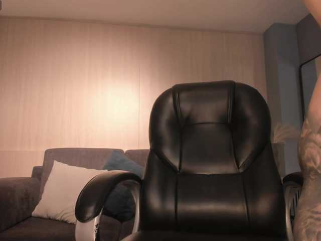 MadisonKane's BongaCams show and profile