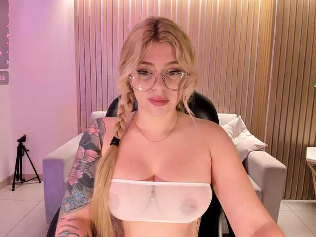 MadisonKane live cam on BongaCams
