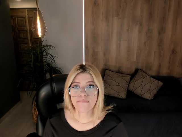 MadisonKane live cam on BongaCams