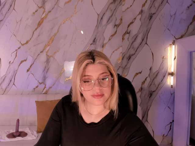 MadisonKane live cam on BongaCams