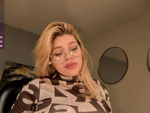 MadisonKane live cam on BongaCams