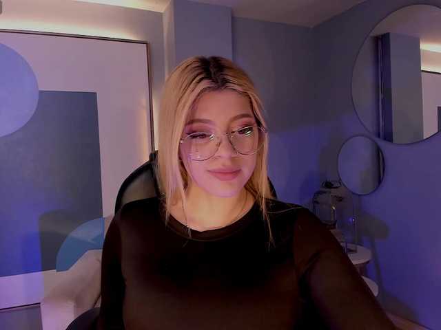 MadisonKane live cam on BongaCams
