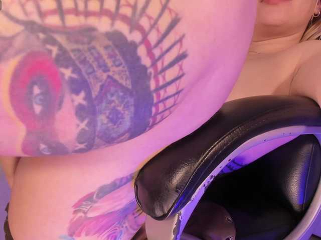 MadisonKane live cam on BongaCams