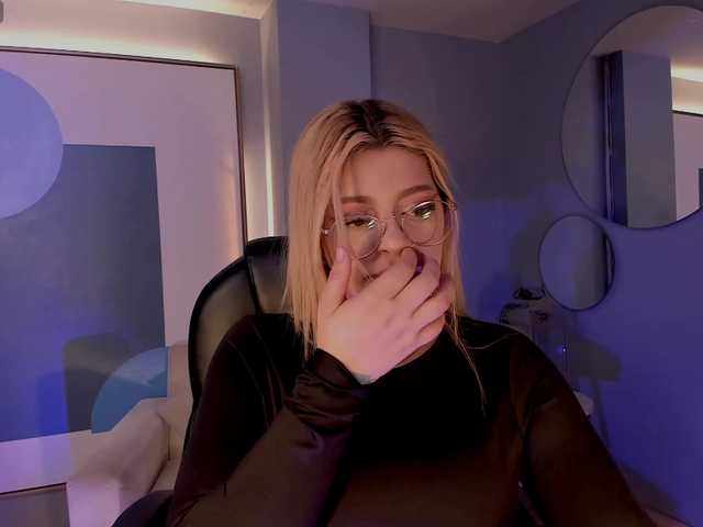 MadisonKane live cam on BongaCams