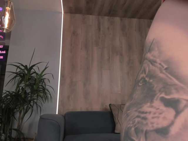 MadisonKane live cam on BongaCams