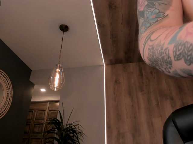 MadisonKane live cam preview