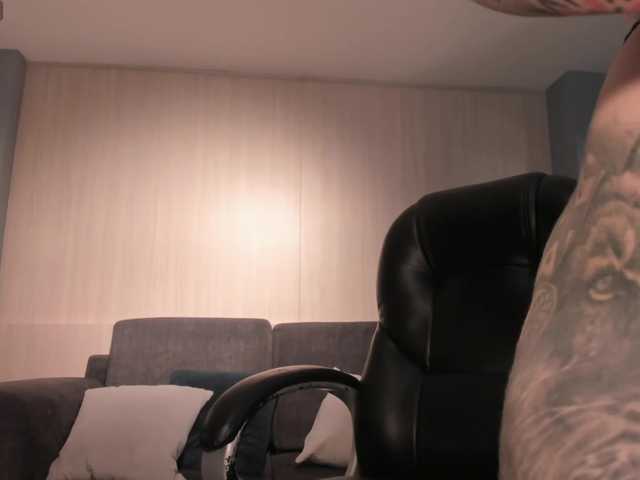 MadisonKane's BongaCams show and profile