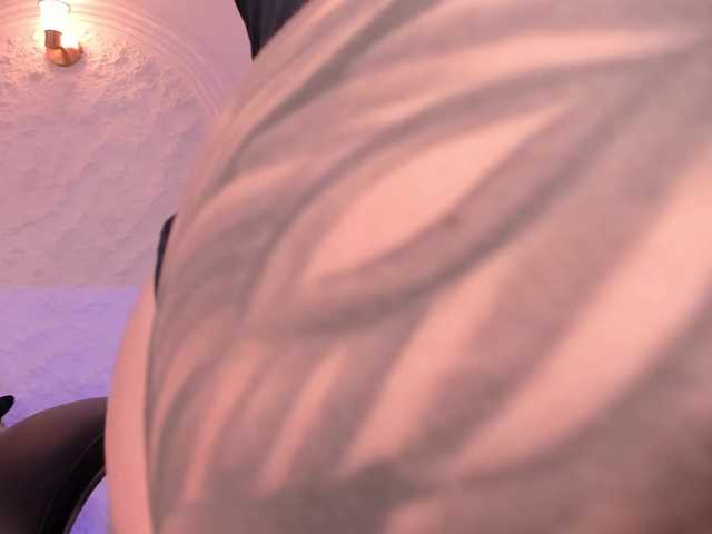 le modèle MadisonKane est en webcam porno dans un show sur le site bongacams, il possède les tags suivants: Latino/Hispanic,Blonde,Trimmed