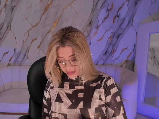 MadisonKane live webcam show