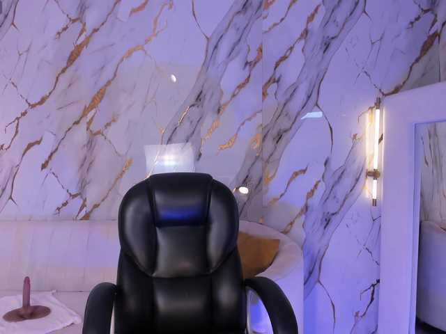 MadisonKane live cam on BongaCams