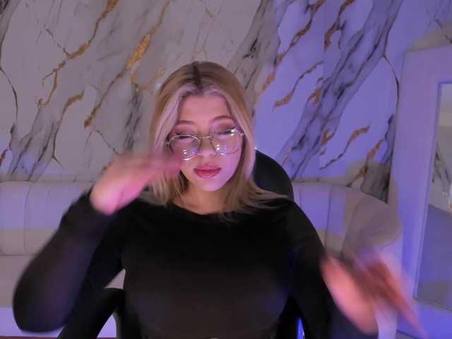 MadisonKane live cam on BongaCams
