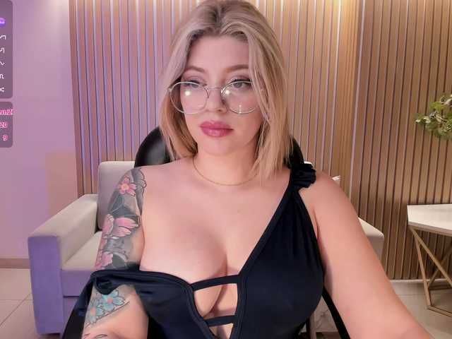 MadisonKane live on BongaCams