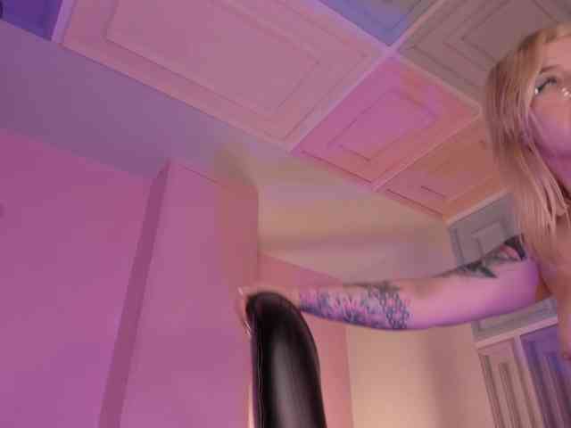 MadisonKane webcam