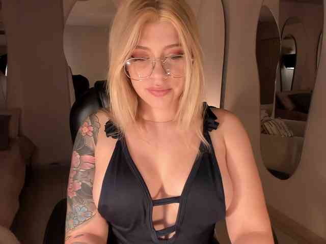 MadisonKane webcam