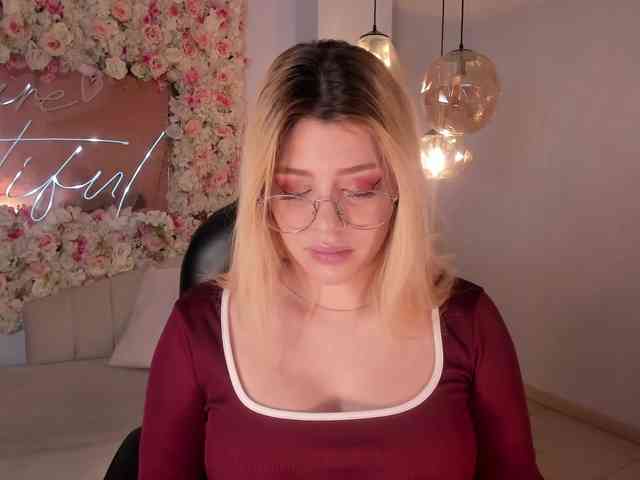 MadisonKane webcam