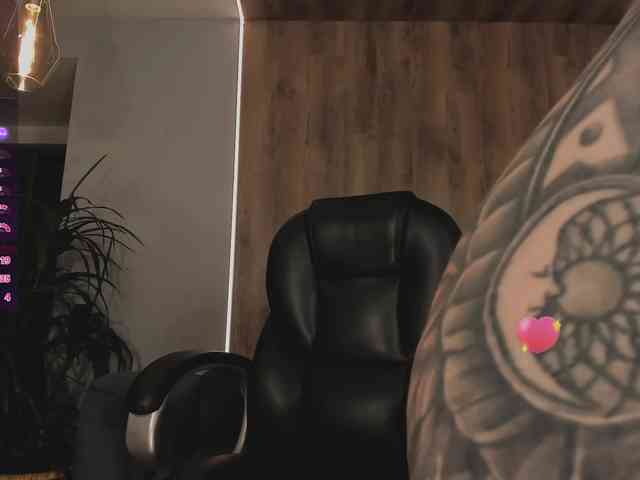 MadisonKane webcam