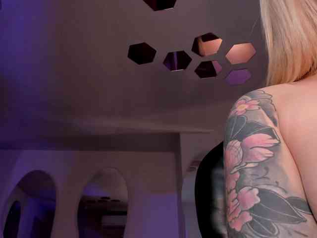 MadisonKane webcam