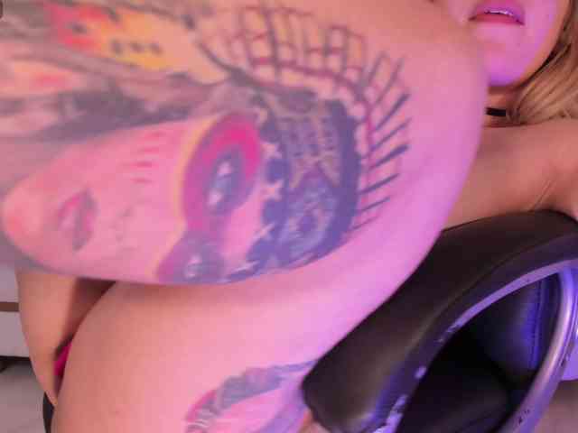 MadisonKane webcam