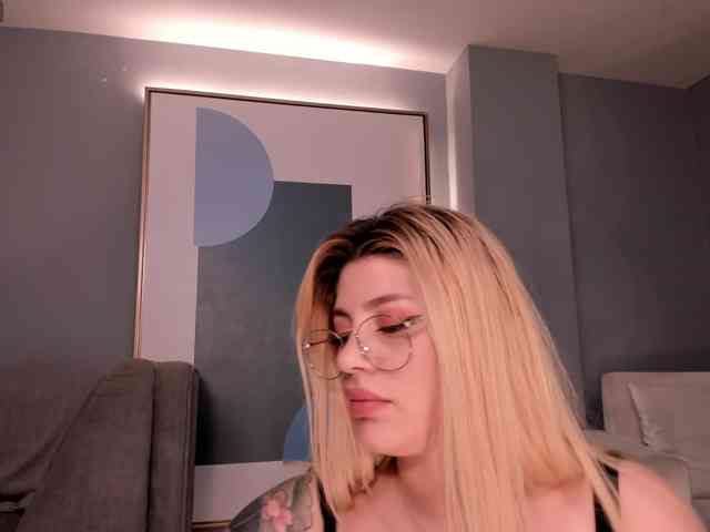 MadisonKane webcam