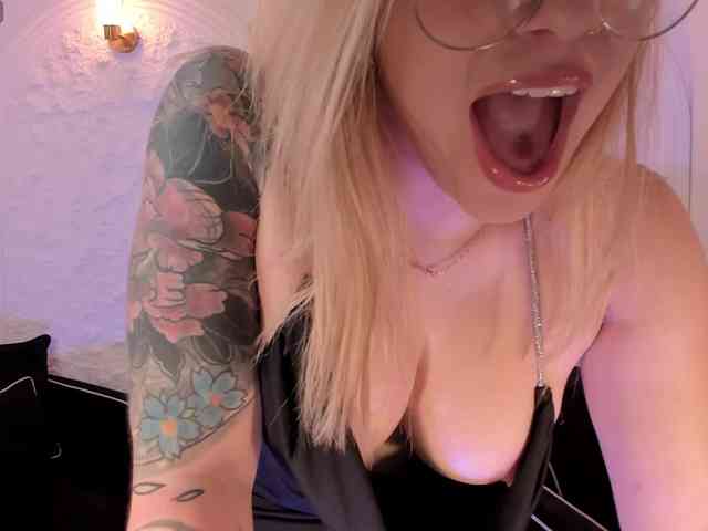 MadisonKane webcam