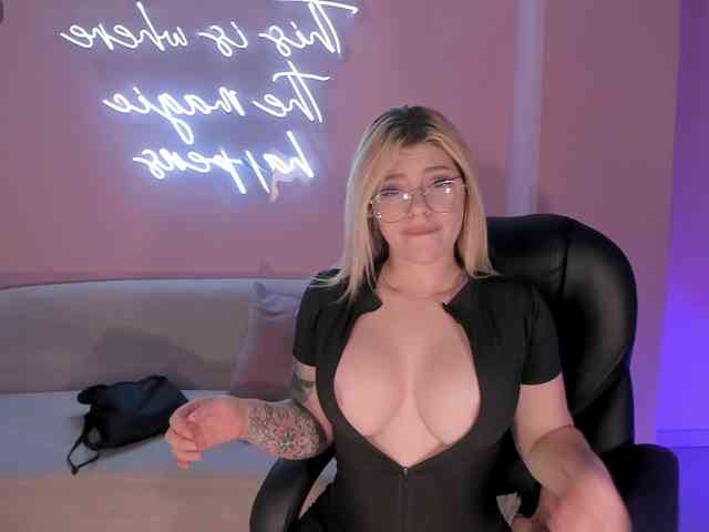 MadisonKane webcam