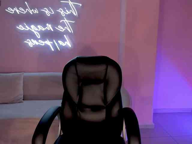 MadisonKane webcam