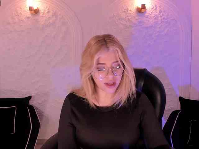 sex live free MadisonKane