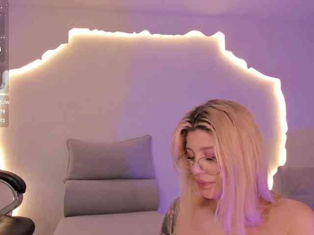 MadisonKane webcam
