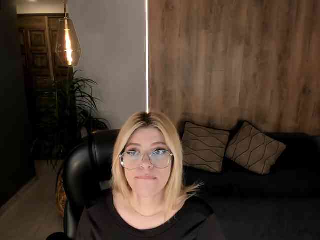 MadisonKane Live Webcam on BongaCams