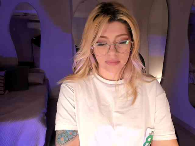 MadisonKane webcam
