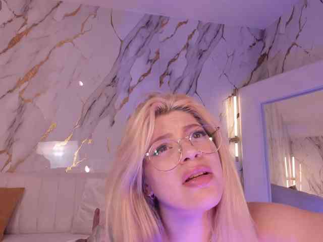 MadisonKane webcam