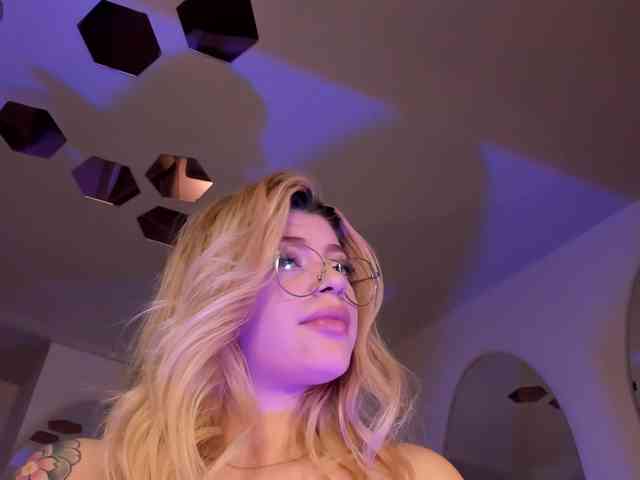 Modella: MadisonKane