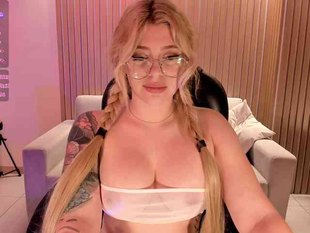 MadisonKane webcam