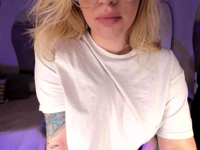 MadisonKane webcam