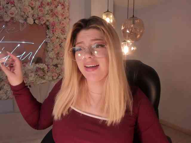 MadisonKane webcam