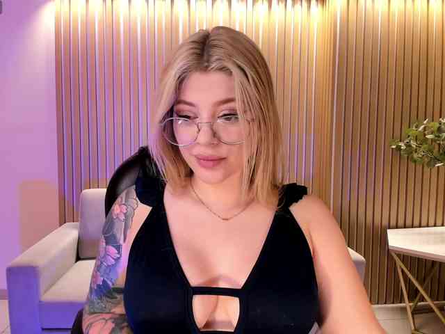 MadisonKane webcam