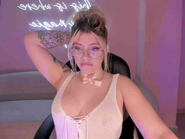 MadisonKane webcam