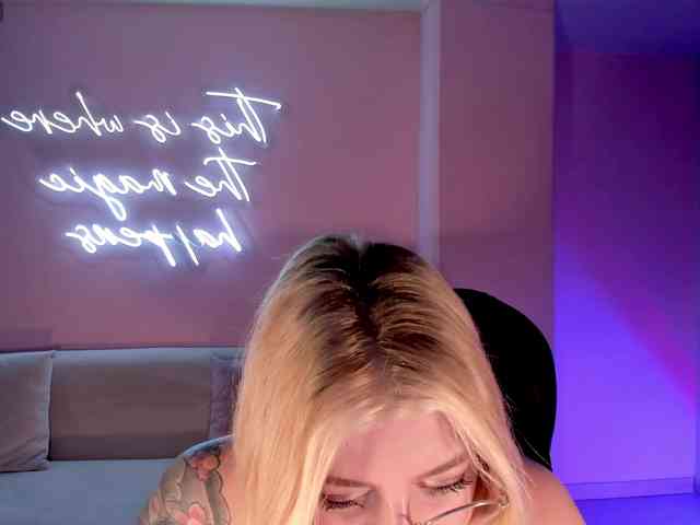 MadisonKane webcam