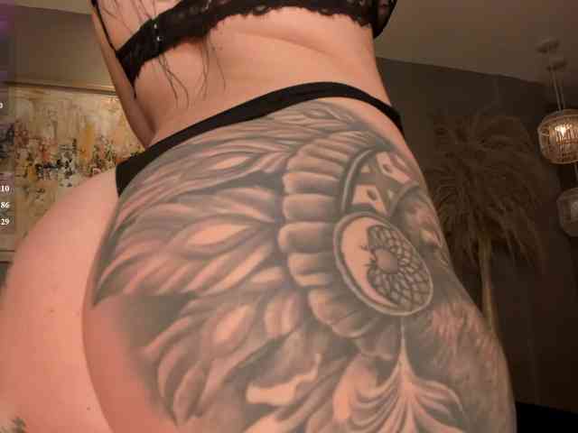 Model: MadisonKane
