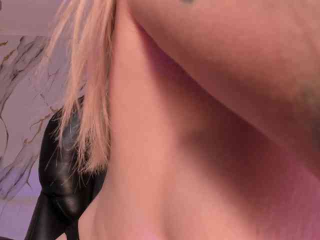 MadisonKane Live Webcam on BongaCams