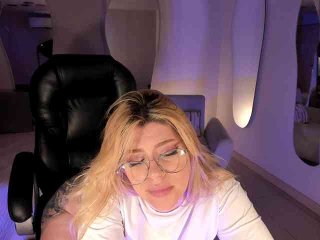 MadisonKane webcam